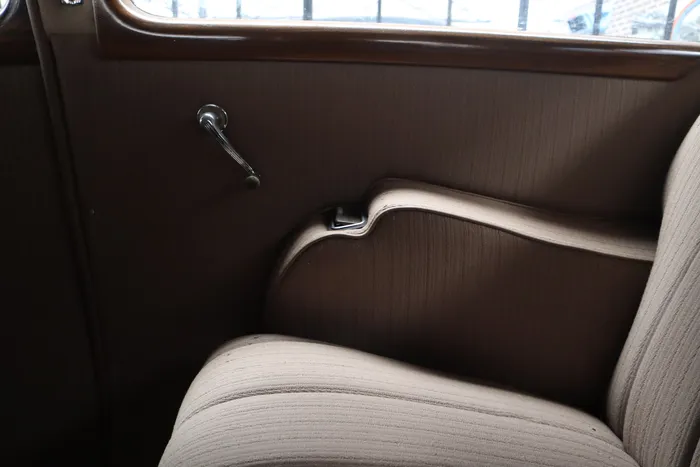 (未使用･未開封品)Ally McBeal - X-Mas Special 2 [Import allemand] 1937 Buick Special Séries 40 2 Door Sedan No reserve